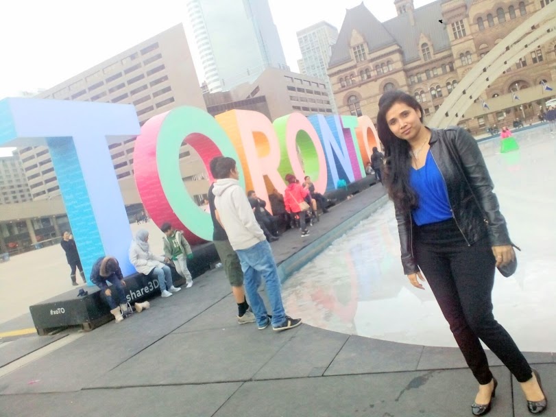 Massive Toronto Sign, City Hall, Downtown Toronto