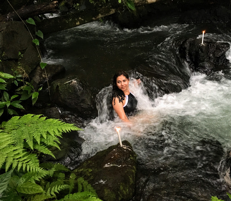 free Tabacon natural hot spring river, La fortuna, costa rica