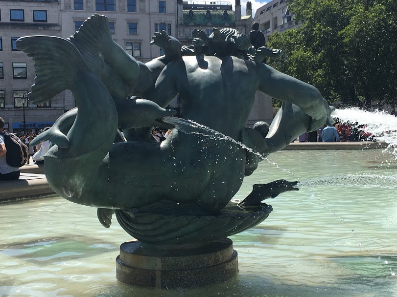 trafalgar square statue london